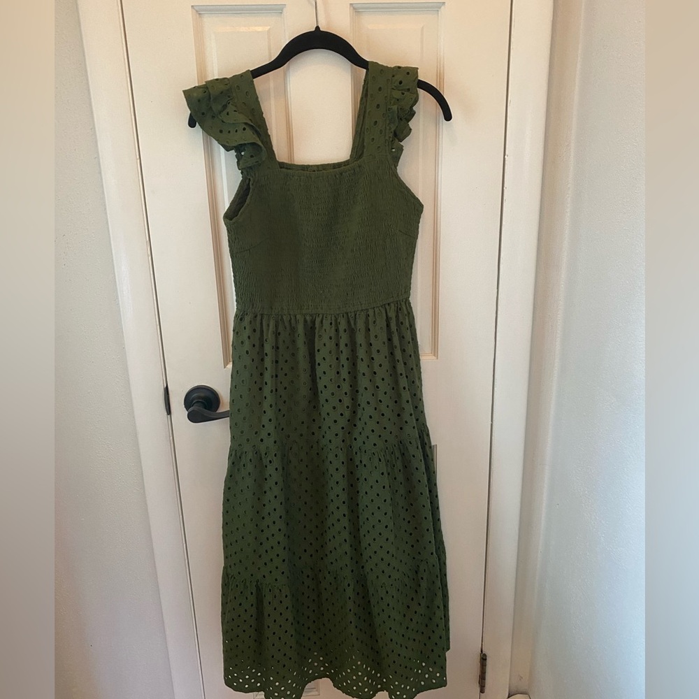 Pretty Garden Green Sleeveless Eyelet Dress